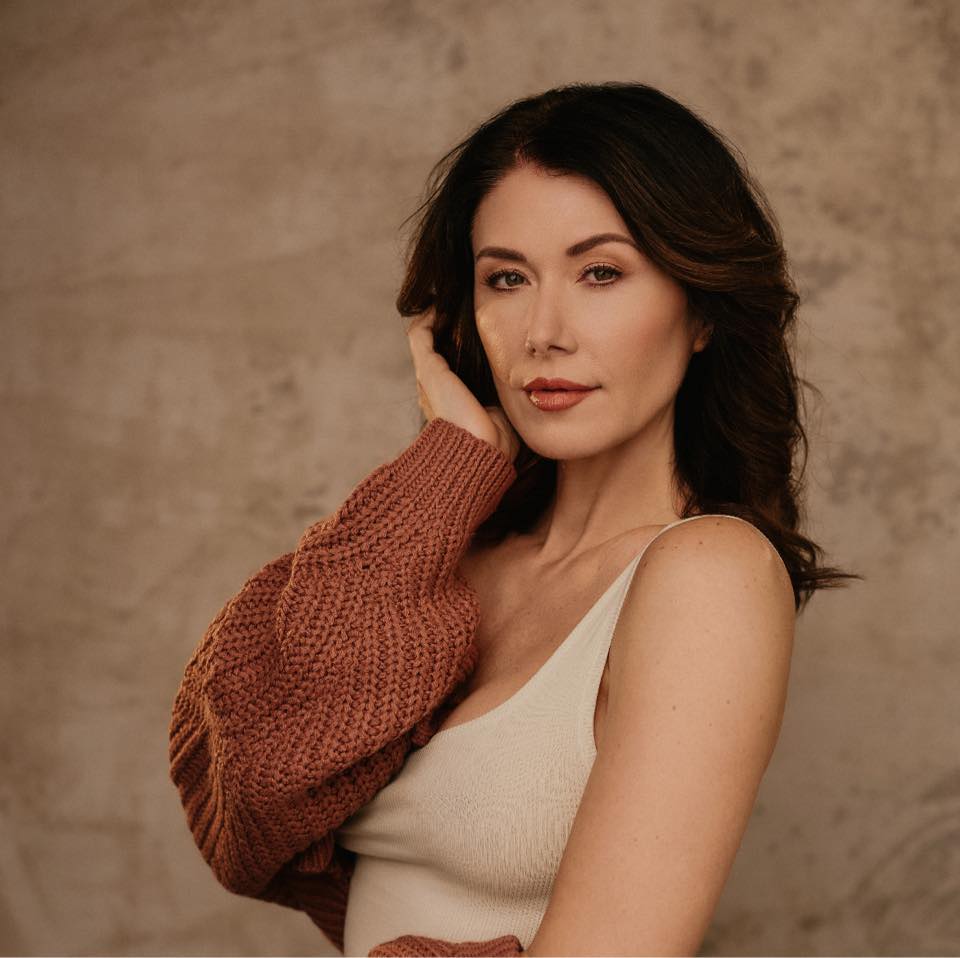 Jewel Staite: Discover An Icon of Modern Cinema