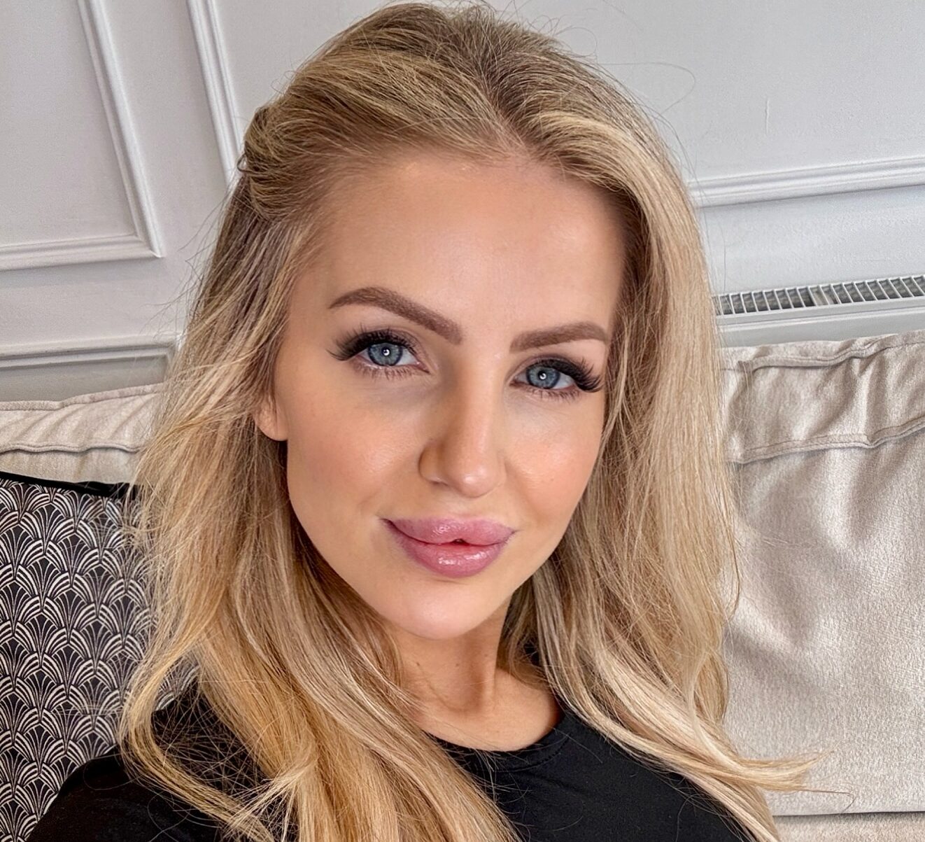 Chloe Welsh Complete Bio, Life Story, Net Worth & Career Journey 2025