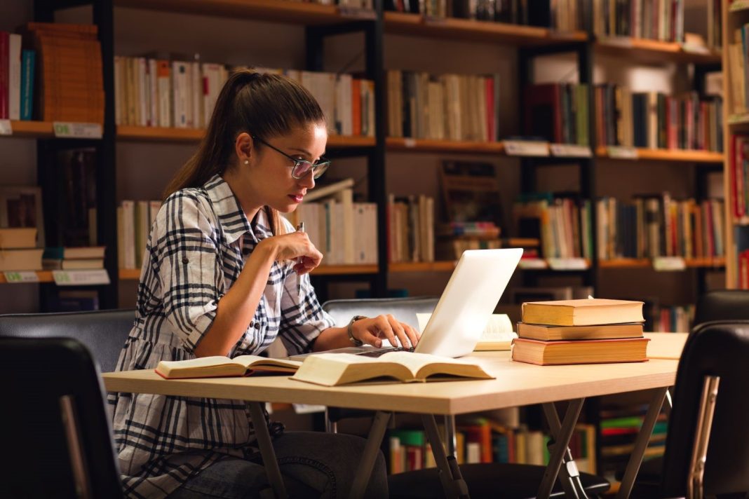 Top Bar Exam Prep Platforms in 2026: 9 Resources You Need to Know